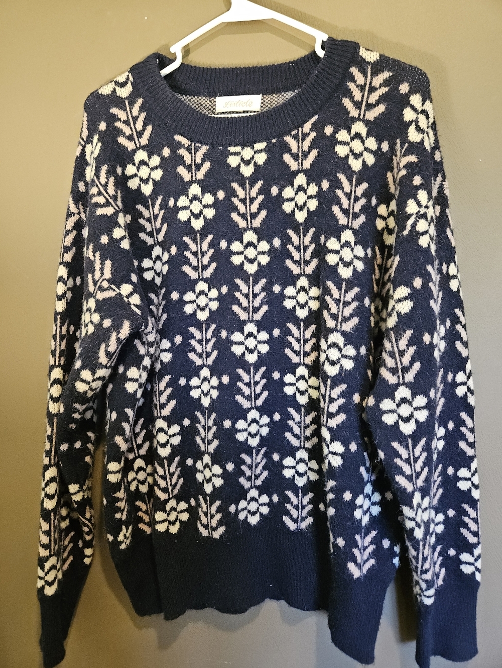 Listicle Navy and Cream Floral Crewneck Sweater